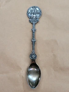 *CHOIR BOYS*MERRY CHRISTMAS 1977*COLLECTIBLE SOUVENIR VINTAGE SPOON HOLLAND - Picture 1 of 6