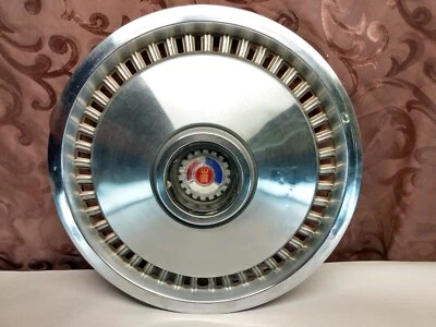 Ford Courier 1979-82 ~ Cubierta de rueda original única tapacubos de 14" Foto 1 de 4