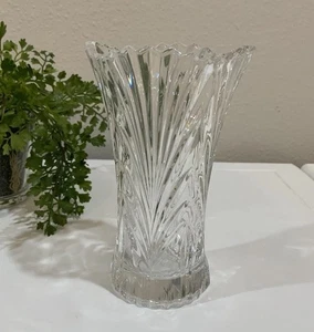 "Florero de colección pequeño transparente Mikasa corte diamante cristal festoneado borde ondulado 4 3/4"" H" - Imagen 1 de 6