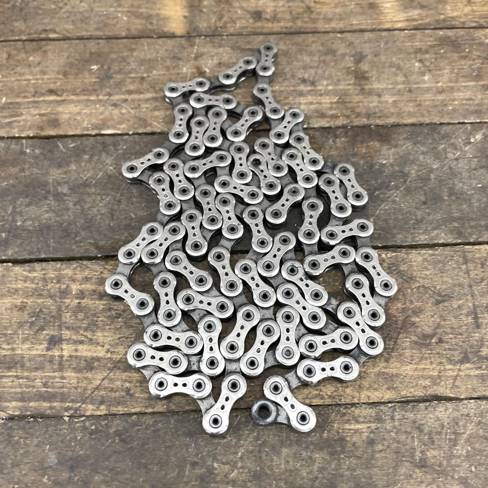 Cadena de bicicleta Campagnolo 10 velocidades 96 eslabones plateada bicicleta de carretera Campy 10s usada Foto 1 de 4