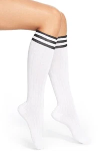 Arthur George by R Kardashian Damen weiß schwarz gestreifte Kniestrümpfe Einheitsgröße - Bild 1 von 6