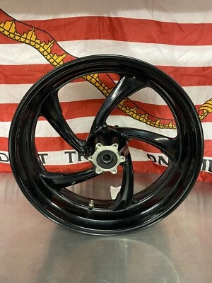 Rueda trasera usada 06-17 Victory motocicleta Stingray 18x5,5 Vegas Kingpin Highball Foto 1 de 4