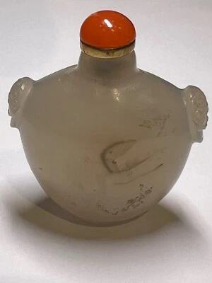 Garrafa de rapé chinesa antiga esculpida em jade de nefrite bem oca 2,25” - Imagem 1 de 4