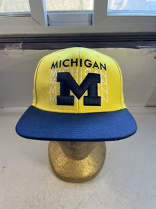 University of Michigan Wolverines Adidas Snapback Sombrero Ajustable NCAA Ala Plana - Imagen 1 de 18
