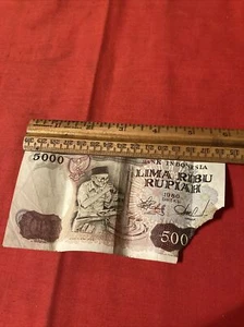 Vintage 1980 Bank Indonesia 5000 Lima Ribu Rupiah Banknote (damaged) - Picture 1 of 4