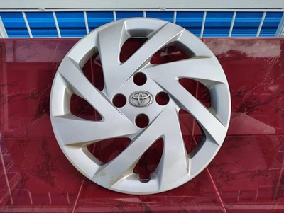 Toyota Prius C 2015-2018 hatchback 15" tapacubos (1) cubierta de rueda OEM # 42602-52580 Foto 1 de 4