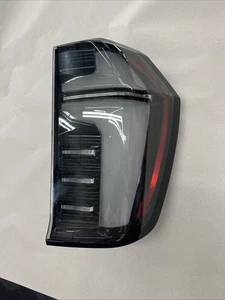 2025 Chevy Suburban Tail Light OEM Genuine Lamp 85746241 Right Passenger #0531 - Picture 1 of 8