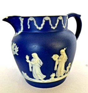 ANTICA BROCCA WEDGWOOD BIANCO SU BLU SCURO DIASPRO INGHILTERRA 5,5” Alta J703 - Foto 1 di 9