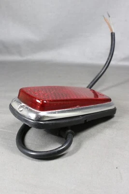 Luz marcadora trasera derecha mercedes w111 w113 roja 000 826 02 41 casi como nueva bonita Foto 1 de 4