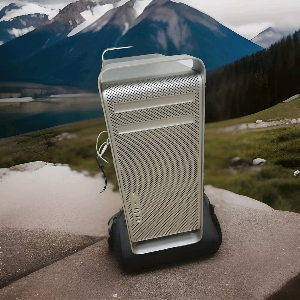 Apple Mac Pro 2008 8-Core 2x2.8GHz Quad Core Intel Xeon 10GB RAM 2GB/500 GB HDD - Image 1 of 4