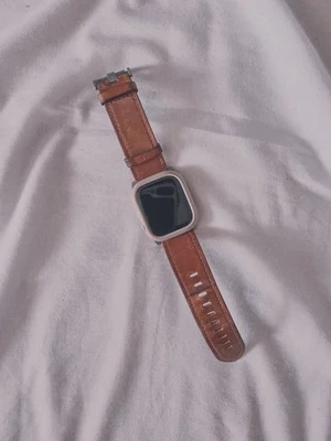 Apple Watch Series 10 (46mm) - Image 1 of 4