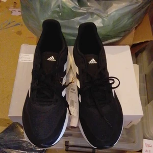 Scarpe da corsa Adidas SuperNova W da uomo taglia 8UK (eur 42) nere - Foto 1 di 14