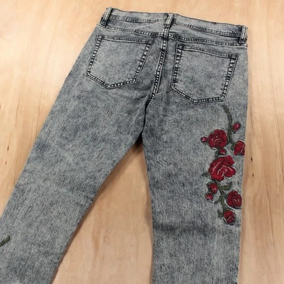 Vaqueros BDG tiro alto ajustados elásticos talla 32 lavado ácido bordados indie sordidez Foto 1 de 4