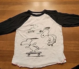 Gap Peanuts Snoopy T Shirt Size S/P Child 6-7 Long Sleeve Snoopy Skateboarding - Picture 1 of 11