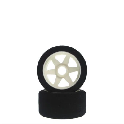 Moosgummi Reifen 1:8 On-Road mit Felge vorn 37 Shore EVOLVA Kyosho 36223-37 - Bild 1 von 4