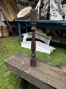 Lot of 10 c1890 heart pine exterior porch spindle balusters 22 5/8 X 2 3/8” - Picture 1 of 8