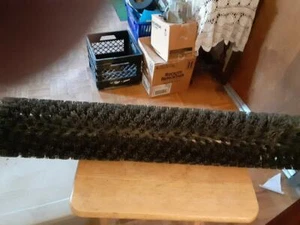 TENNANT CYL SCRUB BRUSH BLK  32" - Picture 1 of 2