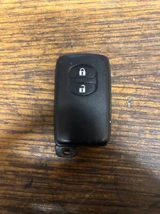 Toyota IQ Genuine Original Remote Fob Key Tokai Rika B74EA MR3983/2008 Black - Picture 1 of 2