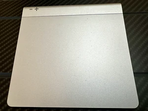 Apple Magic Trackpad Wireless Bluetooth Mac Genuine First Generation Model A1339 - Picture 1 of 3
