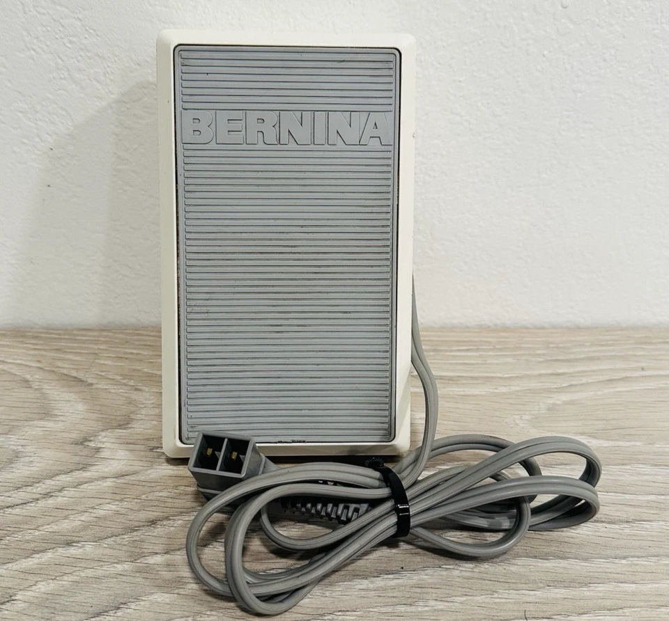 Ножная педаль швейной машинки BERNINA тип 366 от оригинального производителя редкая редкая редкая - Изображение 1 из 4