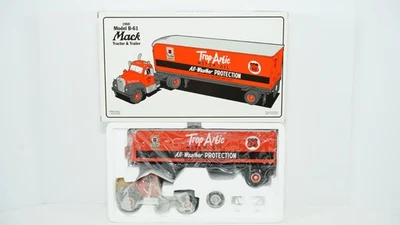 Remolque tractor First Gear 1/34 1960 Mack B-61 aceite de motor Trop-Artic 19-1722 F65 Foto 1 de 4