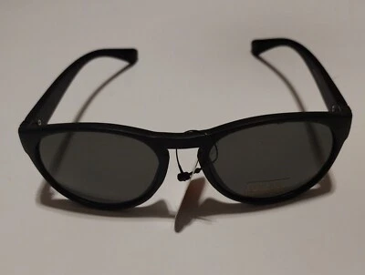 PUGS Sunglasses Traditional Black Plastic Frame UV400 - NWT style 701 - Image 1 of 4