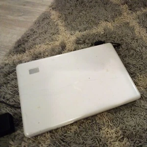 HP Pavilion dv4 - Picture 1 of 4