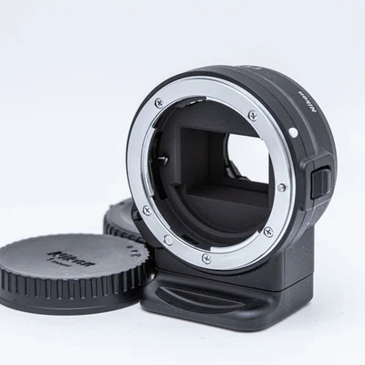Adaptador de montaje Nikon FT1 para cámaras sin espejo Nikon 1 J1 V1 usado - Imagen 1 de 4