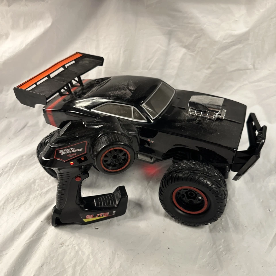 JADA TOYS FAST & FURIOUS 1:12 4X4 DOM'S DODGE CHARGER R/T ELITE RC W remote B21 - Image 1 of 4