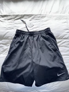 Nike Trainingsshorts Medium - Bild 1 von 7