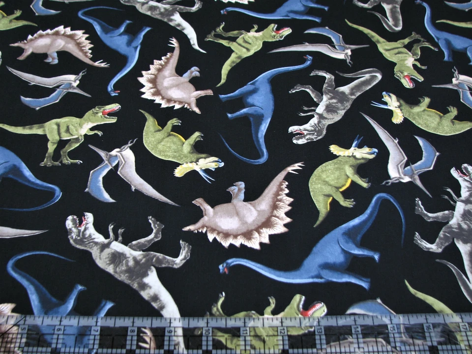 Tela de algodón acolchada de 3 yardas - Tesoros atemporales Dinosaurios tono natural en negro Foto 1 de 1