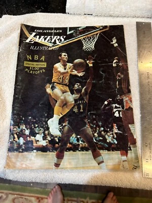 Los Angeles Lakers v Phoenix Suns  Illustrated Program Special Edition - Image 1 of 4