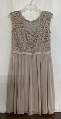 Vestido de novia vintage David’s encaje topo con malla talla 10 1T138 Foto 1 de 3