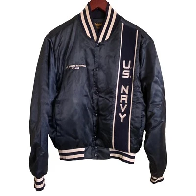 Chaqueta de bombardero vintage mediana de la Marina de los Estados Unidos azul satinado USS Edward McDonnell FF-1043 Foto 1 de 4