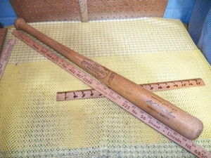 Murciélago de colección Hillerich & Bradley Louisville Slugger 125LL "ED MATTHEWS" Signature - Imagen 1 de 5