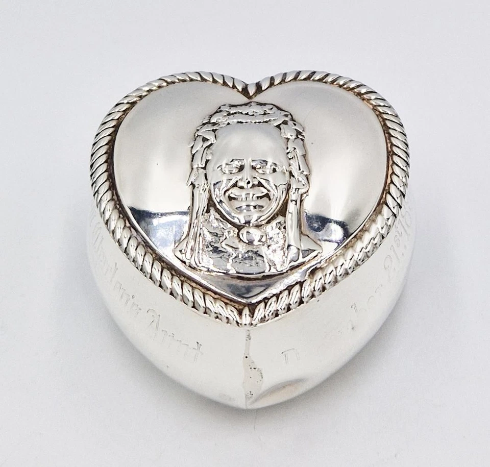 CAJA DE RECUERDO VICTORIANA TÍA CHARLEY PLATA ESTERLINA Sheffield 1895 Foto 1 de 4