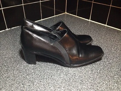 Zapatos de salón Liz Claiborne para mujer 10M de cuero negro al tobillo bajo punta cuadrada “JENNA” Foto 1 de 4