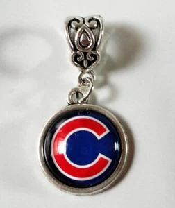 CHICAGO CUBS ROJO "C" 16mm DIJE - NUEVO VENTA CALIENTE - Imagen 1 de 1