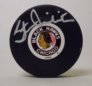 Stan Mikita LE 061/150 Fleer Legacy NHL Autographed Hockey Puck Authenticated - Picture 1 of 17