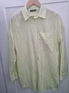 Neuwertiges Hemd Samt limettengrün Größe S - Bild 1 von 7