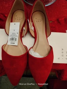 A New Day Shoes Womens 9 Red ACQ55 Rebe Flats Pointed Toe Suede D'Orsay in Box - Picture 1 of 6