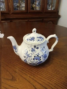 Paul Sadler Blue & White Teapot England - Picture 1 of 11