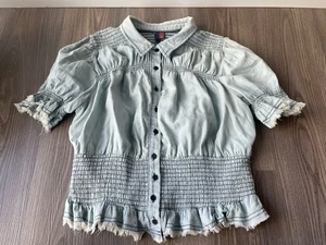 PILCRO Women’s Top Anthropologie Size LP Denim Short Sleeve Smocked Button Up - Picture 1 of 9