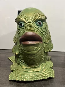 Universal Monsters Creature From The Black Lagoon Halloween Mask Trick Or Treat - Picture 1 of 4