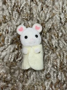 Sylvanian Families Marshmallow Baby Mouse Twin Yellow Figure Calico Critters - Picture 1 of 5