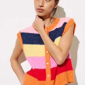 BNWT: Striped Fluffy Button Up Knitted Waistcoat from Oliver Bonas: Size:14: - Picture 1 of 11