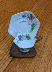 Vintage Mini Teacup And Saucer Floral Gold Trim Occupied in Japan MK Mong Kok - Picture 1 of 7