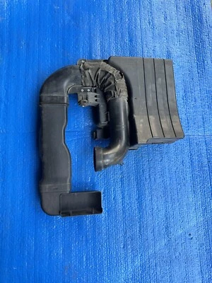 2012-2017 HYUNDAI VELOSTER AIR INTAKE RESONATOR BOXASSEMBLY - Image 1 of 2