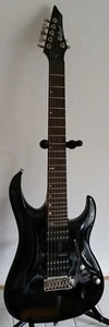 Hammer Axt - CORT VIVA 7(!) EDGE(!)-Tremolo, XS schmaler Body + MEGA Koffer TOP! - Bild 1 von 12