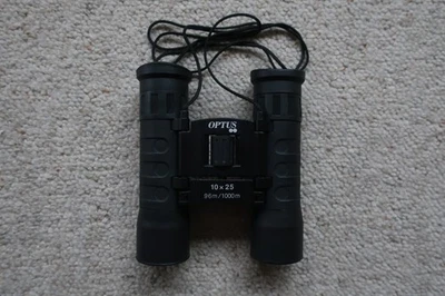 Optus Taschen-Fernglas 10 x 25 GA schwarz 96m/1000m - Bild 1 von 4